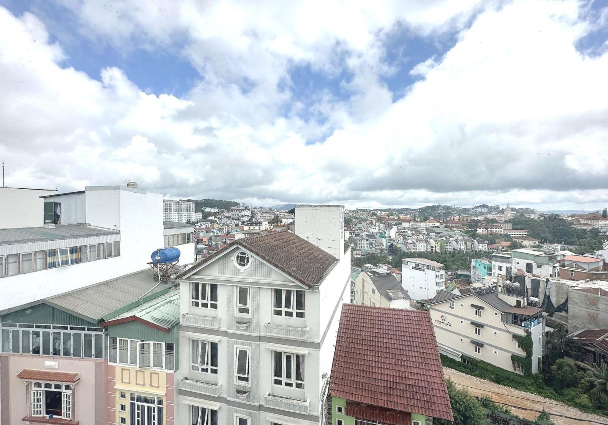 Khách Sạn LÊ VŨ Đà Lạt Extérieur photo
