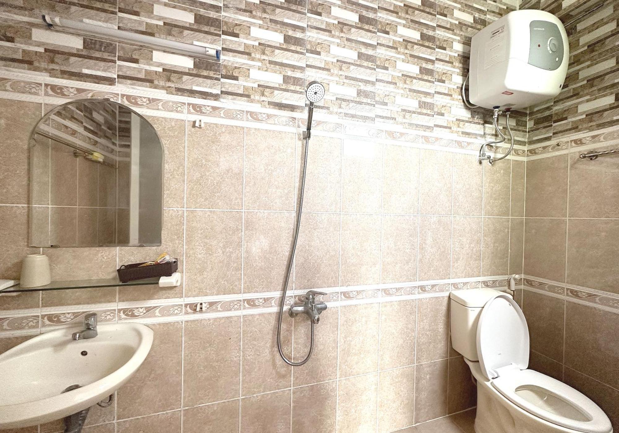 Khách Sạn LÊ VŨ Đà Lạt Extérieur photo